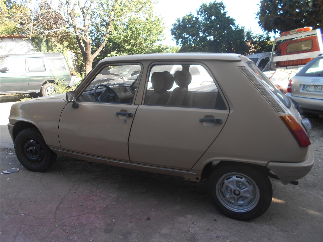 Renault - 5 Laureate